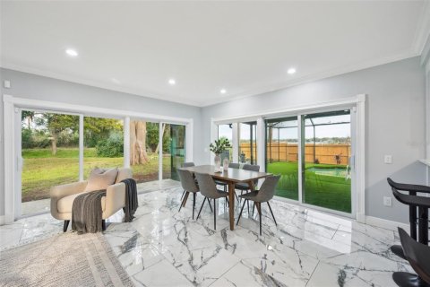 Villa ou maison à vendre à Tampa, Floride: 4 chambres, 259.48 m2 № 1919907 - photo 11
