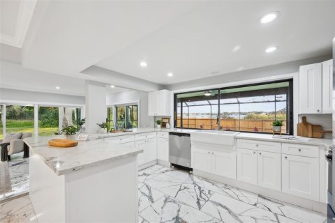 Villa ou maison à vendre à Tampa, Floride: 4 chambres, 259.48 m2 № 1919907 - photo 13