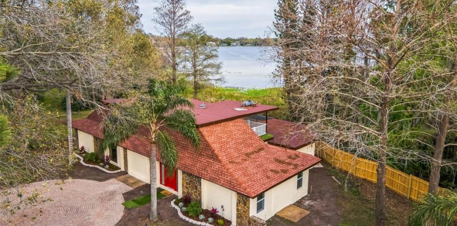 Villa ou maison à Tampa, Floride 4 chambres, 259.48 m2 № 1919907