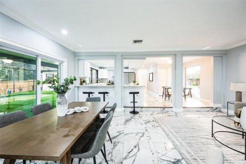 Villa ou maison à vendre à Tampa, Floride: 4 chambres, 259.48 m2 № 1919907 - photo 18