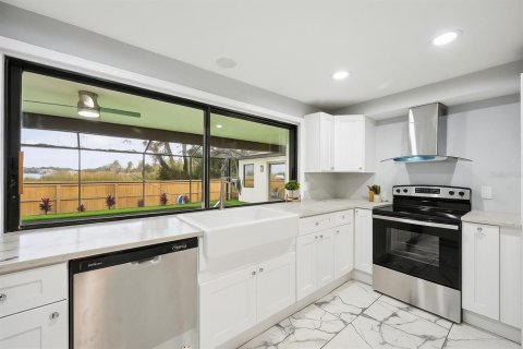 Villa ou maison à vendre à Tampa, Floride: 4 chambres, 259.48 m2 № 1919907 - photo 14