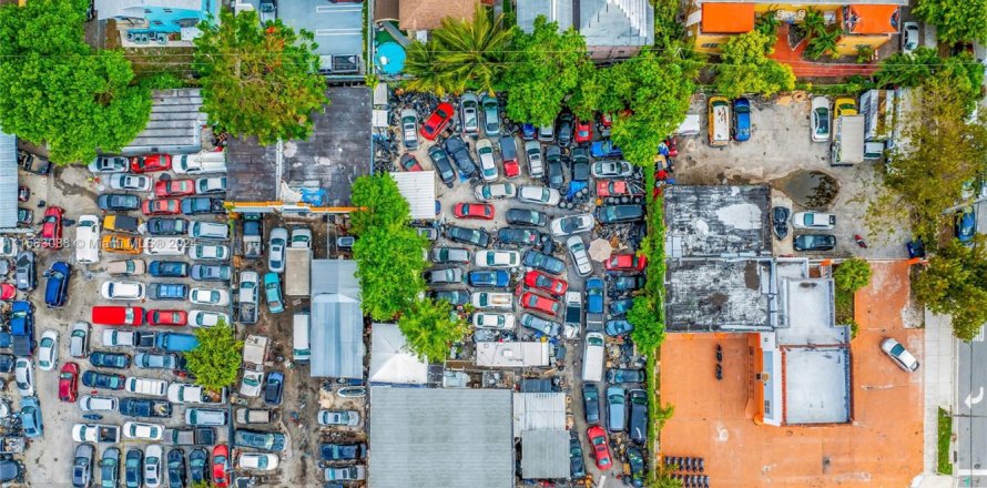Propiedad comercial en Miami, Florida № 1097432