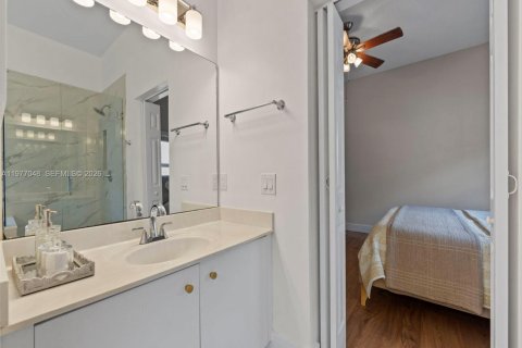 House in Weston, Florida 4 bedrooms, 196.49 sq.m. № 2041750 - photo 28