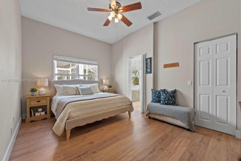 House in Weston, Florida 4 bedrooms, 196.49 sq.m. № 2041750 - photo 22