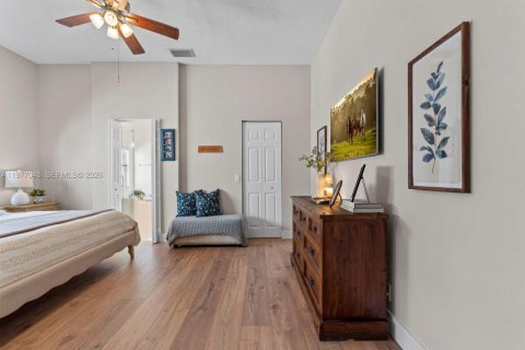 House in Weston, Florida 4 bedrooms, 196.49 sq.m. № 2041750 - photo 23