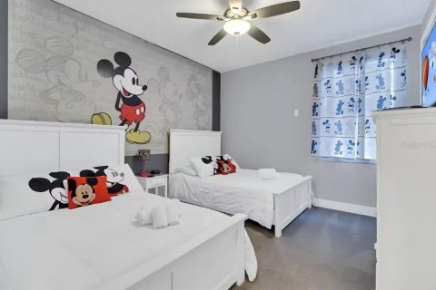 Casa en venta en Kissimmee, Florida, 6 dormitorios, 262.17 m2 № 1917056 - foto 24
