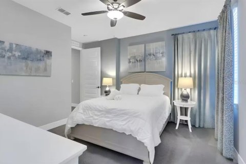 Casa en venta en Kissimmee, Florida, 6 dormitorios, 262.17 m2 № 1917056 - foto 26