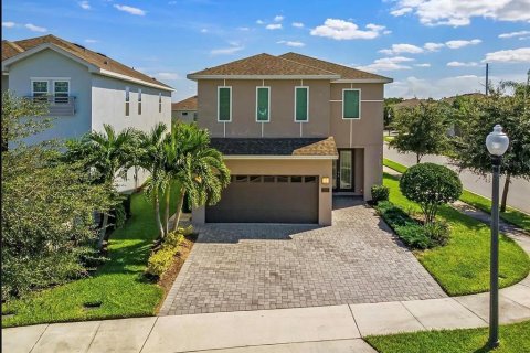Casa en venta en Kissimmee, Florida, 6 dormitorios, 262.17 m2 № 1917056 - foto 3