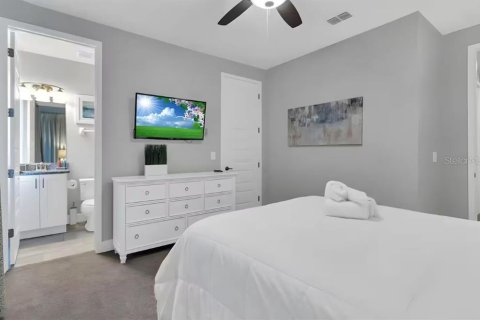 Casa en venta en Kissimmee, Florida, 6 dormitorios, 262.17 m2 № 1917056 - foto 27