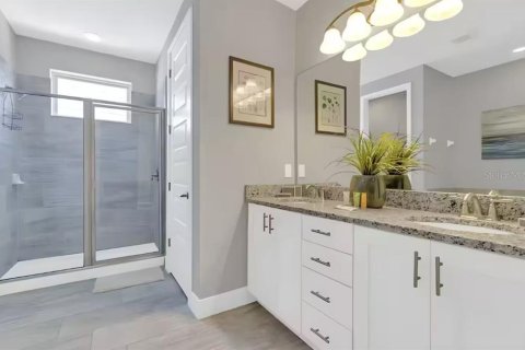 Casa en venta en Kissimmee, Florida, 6 dormitorios, 262.17 m2 № 1917056 - foto 15