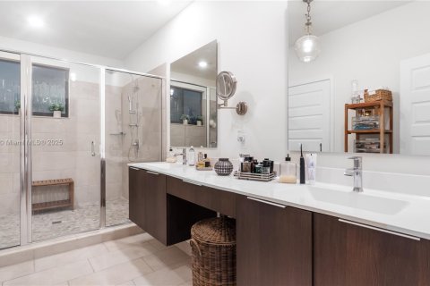 Adosado en venta en Doral, Florida, 3 dormitorios, 273.69 m2 № 1953059 - foto 25