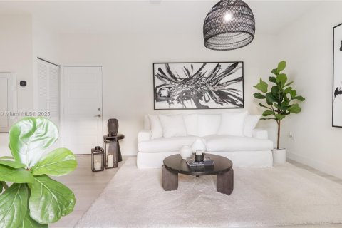 Adosado en venta en Doral, Florida, 3 dormitorios, 273.69 m2 № 1953059 - foto 6