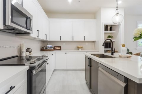 Adosado en venta en Doral, Florida, 3 dormitorios, 273.69 m2 № 1953059 - foto 21