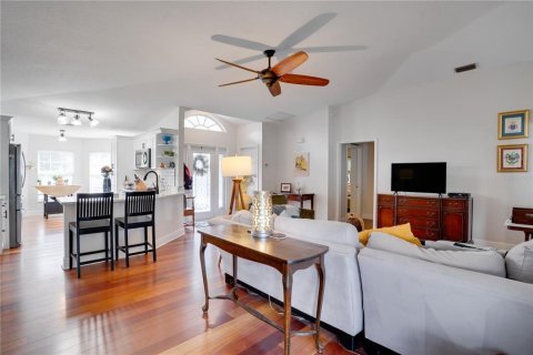 Villa ou maison à vendre à Saint Petersburg, Floride: 3 chambres, 132.2 m2 № 1905029 - photo 6