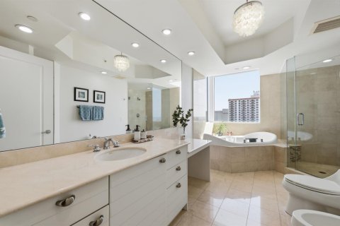 Copropriété à vendre à Fort Lauderdale, Floride: 3 chambres, 244.33 m2 № 2260117 - photo 23