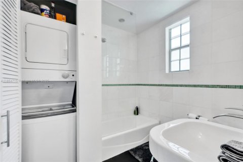 Copropriété à vendre à Miami Beach, Floride: 1 chambre, 49.8 m2 № 1874810 - photo 13