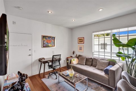 Copropriété à vendre à Miami Beach, Floride: 1 chambre, 49.8 m2 № 1874810 - photo 9