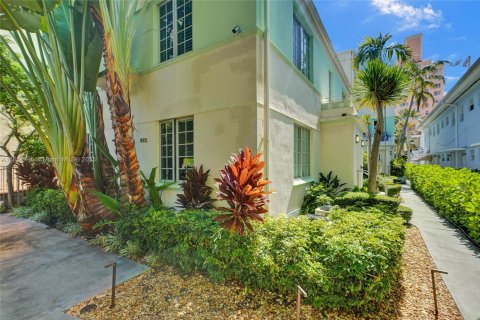 Copropriété à vendre à Miami Beach, Floride: 1 chambre, 49.8 m2 № 1874810 - photo 18