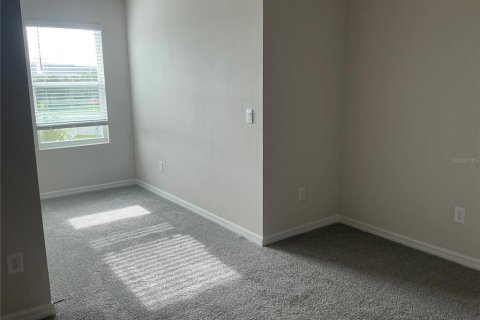 Touwnhouse à louer à Largo, Floride: 3 chambres, 155.43 m2 № 2427181 - photo 8