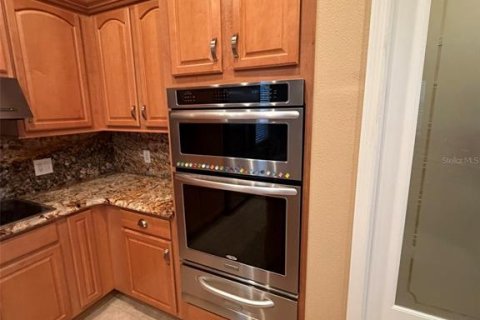 Casa en alquiler en Kissimmee, Florida, 4 dormitorios, 287.81 m2 № 2356184 - foto 13