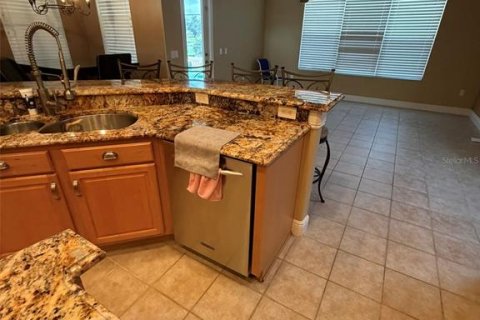 Casa en alquiler en Kissimmee, Florida, 4 dormitorios, 287.81 m2 № 2356184 - foto 16