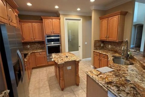 Casa en alquiler en Kissimmee, Florida, 4 dormitorios, 287.81 m2 № 2356184 - foto 19