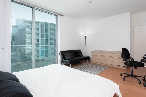 Condo in Miami, Florida, 2 bedrooms  № 1834418 - photo 16