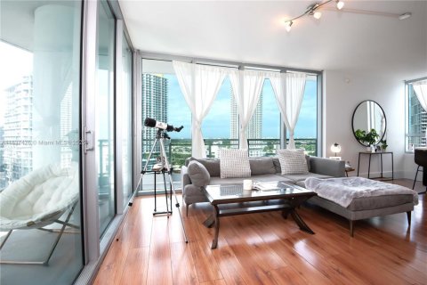 Condo in Miami, Florida, 2 bedrooms  № 1834418 - photo 11