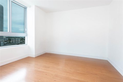Condo in Miami, Florida, 2 bedrooms  № 1834418 - photo 22