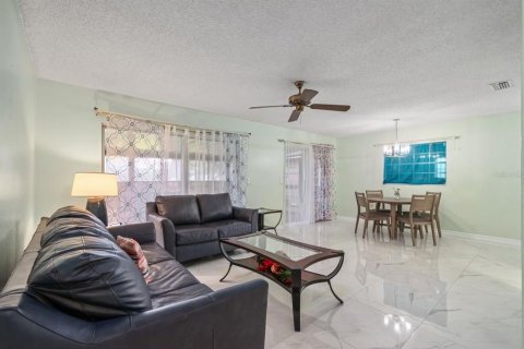 Casa en venta en Ocala, Florida, 2 dormitorios, 91.23 m2 № 1824867 - foto 4