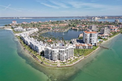 Condominio en venta en Saint Petersburg, Florida, 3 dormitorios, 127.74 m2 № 1778123 - foto 6