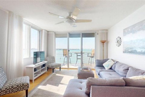 Condominio en venta en Saint Petersburg, Florida, 3 dormitorios, 127.74 m2 № 1778123 - foto 8