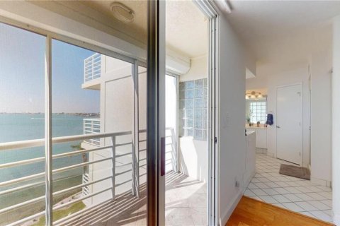 Condominio en venta en Saint Petersburg, Florida, 3 dormitorios, 127.74 m2 № 1778123 - foto 21