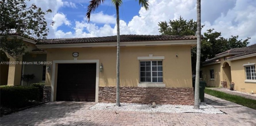 Кондоминиум с 3 спальнями в Хомстед, Флорида № 1950248