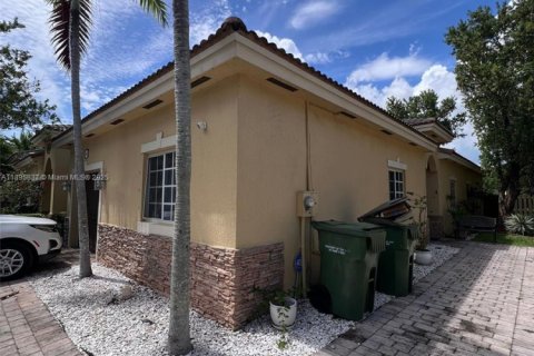 Снять в аренду кондоминиум в Хомстед, Флорида 3 спальни, 128.21м2, № 1950248 - фото 16