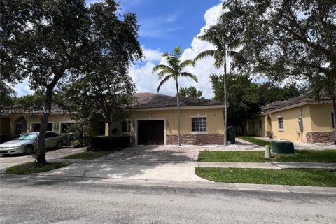 Снять в аренду кондоминиум в Хомстед, Флорида 3 спальни, 128.21м2, № 1950248 - фото 18