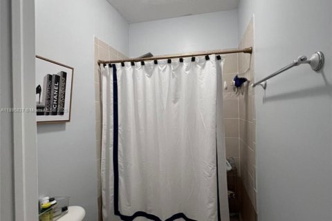 Снять в аренду кондоминиум в Хомстед, Флорида 3 спальни, 128.21м2, № 1950248 - фото 15