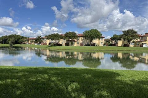 Снять в аренду кондоминиум в Хомстед, Флорида 3 спальни, 128.21м2, № 1950248 - фото 20