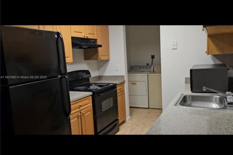 Купить кондоминиум в Лодерхилл, Флорида 2 спальни, 99.41м2, № 2013066 - фото 6