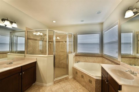 Casa en venta en Orlando, Florida, 4 dormitorios, 261.98 m2 № 1918665 - foto 21