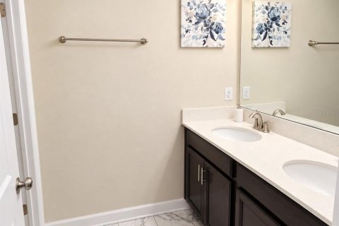 Touwnhouse à vendre à Davenport, Floride: 4 chambres, 176.7 m2 № 2408164 - photo 8