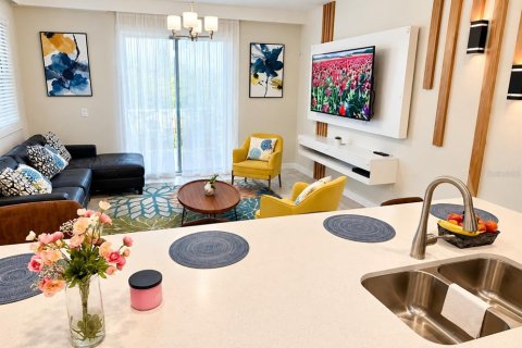 Touwnhouse à vendre à Davenport, Floride: 4 chambres, 176.7 m2 № 2408164 - photo 4