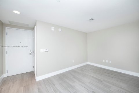 Condominio en alquiler en North Miami Beach, Florida, 2 dormitorios, 102.84 m2 № 2013602 - foto 14