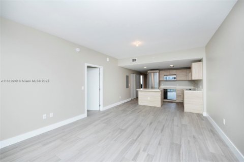 Condominio en alquiler en North Miami Beach, Florida, 2 dormitorios, 102.84 m2 № 2013602 - foto 10