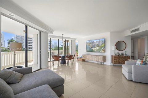 Condo in Aventura, Florida, 3 bedrooms  № 2037728 - photo 6