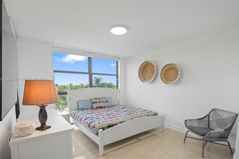 Condo in Aventura, Florida, 3 bedrooms  № 2037728 - photo 19