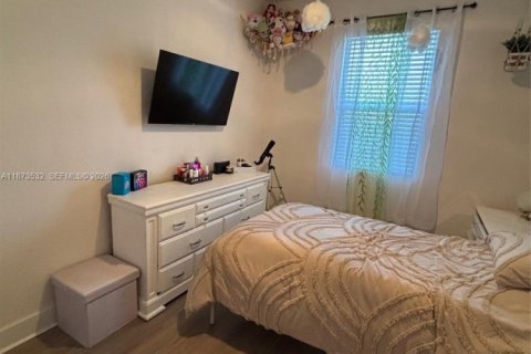 Townhouse in Homestead, Florida 3 bedrooms, 156.63 sq.m. № 1980351 - photo 17