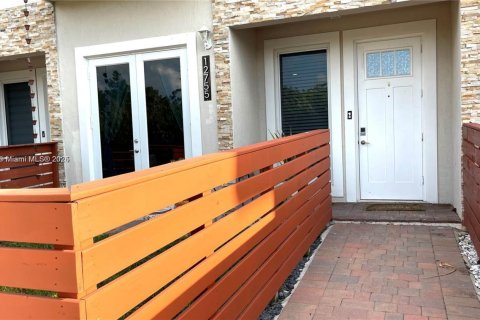 Townhouse in Homestead, Florida 3 bedrooms, 156.63 sq.m. № 1980351 - photo 2