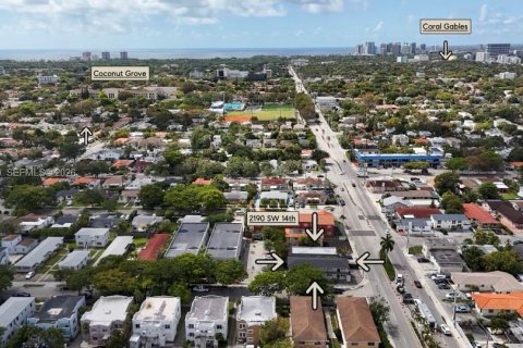 Commercial property in Miami, Florida 305.65 sq.m. № 2088071 - photo 2