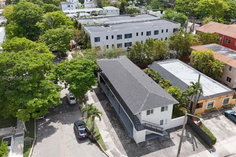 Commercial property in Miami, Florida 305.65 sq.m. № 2088071 - photo 4